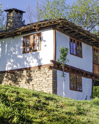 Karashka: House, Property, Building, Home, Cottage, Architecture, Rural Area, Farmhouse, Real Estate, Tree