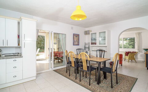 Bosque: Property, Room, Yellow, Furniture, Real Estate, Dining Room, Building, Interior Design, Floor, House