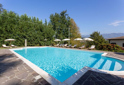 Villa Francesca: Swimming Pool, Property, Real Estate, House, Leisure, Building, Estate, Resort, Home, Vacation