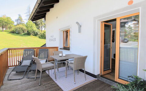 Renauer: Plant, Building, Property, Window, Wood, Shade, Interior Design, Tree, Chair, Cottage