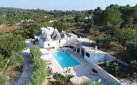 Trullo Oak: Water, Plant, Sky, Tree, Building, Azure, Swimming Pool, Real Estate, Leisure, Landscape