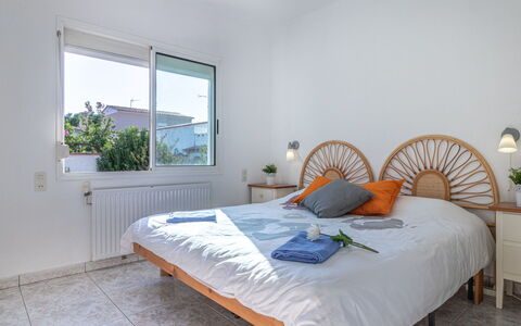 Montgri: Bedroom, Bed, Furniture, Room, Bed Sheet, Property, Bed Frame, Bedding, Mattress, Floor