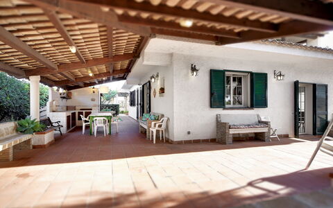 Villa Palma: Property, Building, House, Home, Room, Real Estate, Estate, Interior Design, Ceiling, Architecture