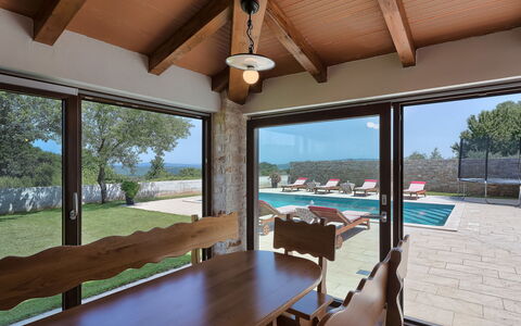 Mirjana: Property, Sky, Shade, Wood, Interior Design, Tree, Architecture, Plant, Table, Cottage