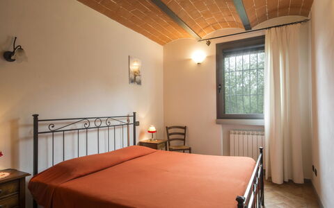 Vinci 730: Bedroom, Bed, Room, Furniture, Ceiling, Property, Bed Frame, Building, Floor, Bed Sheet