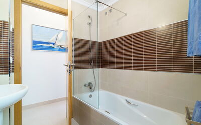 Accommodation:&nbsp;Nova Soberana 165.1