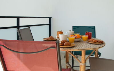 Accommodation:&nbsp;Stella Marine 206.2