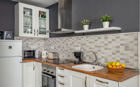 Duquesa de España: Cabinetry, Countertop, Property, Sink, White, Plant, Kitchen Stove, Building, Kitchen, Interior Design