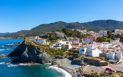 Llançà 381: Water, Sky, Property, Mountain, Building, Blue, Nature, Azure, Coastal And Oceanic Landforms