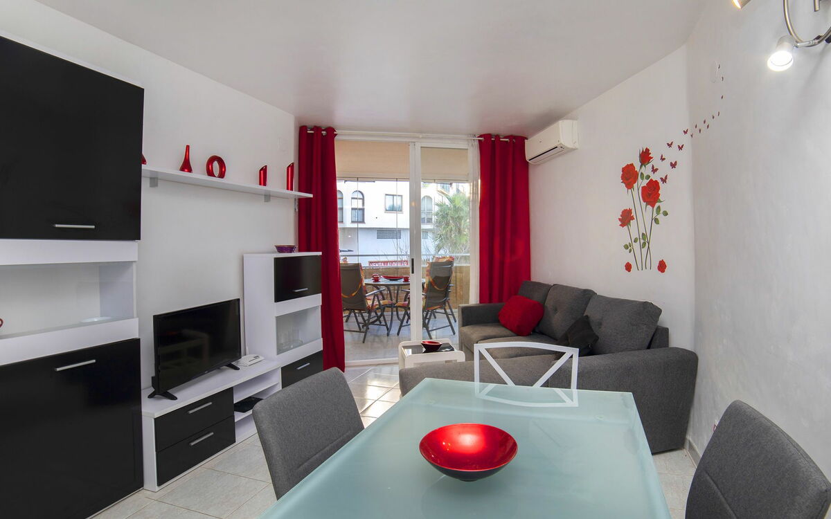 Accommodation:&nbsp;Apolo Vii 881.3