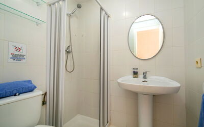 Accommodation:&nbsp;Apolo Vii 881.5