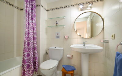 Accommodation:&nbsp;Apolo Vii 881.5
