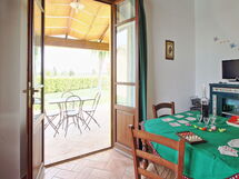 Accommodation:&nbsp;2 350.1