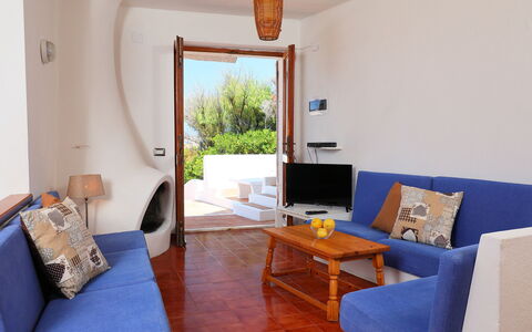La Cala (Vgm615): Room, Furniture, Property, Blue, Building, Interior Design, Living Room, House, Table, Floor