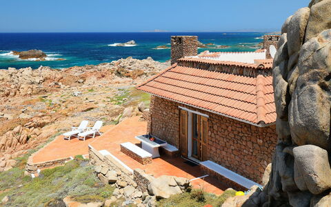 La Cala (Vgm615): Water, Sky, Building, Property, Plant, Window, Wood, House, Coastal And Oceanic Landforms, Terrain