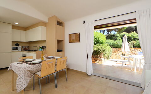 Canayli: Property, Room, Building, Furniture, Interior Design, Floor, Real Estate, House, Ceiling, Table
