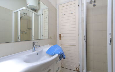 Accommodation:&nbsp;Vista Playa 1 710.1