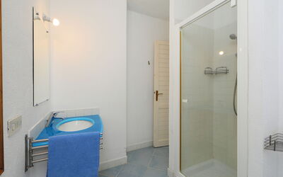 Accommodation:&nbsp;Vista Playa 4 710.4