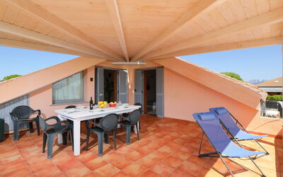 Accommodation:&nbsp;Vista Playa 1 710.1