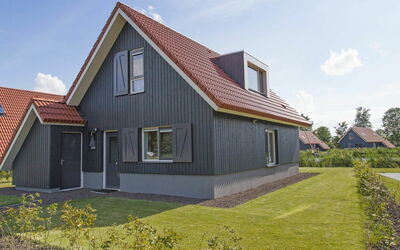 Offingawier 110: Home, House, Property, Residential Area, Building, Real Estate, Siding, Roof, Cottage, Architecture