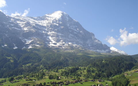 Chalet Reinhysi: Mountainous Landforms, Mountain, Highland, Mountain Range, Hill Station, Natural Landscape, Valley, Sky, Alps, Wilderness