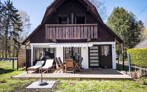 Frielendorf 200: Building, House, Wood, Home, Roof, Cottage, Siding, Porch, Door, Farmhouse