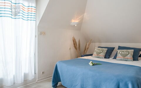 Carnac 181: Bedroom, Bed, Room, Furniture, Property, Bed Sheet, Interior Design, Blue, Wall, Bedding