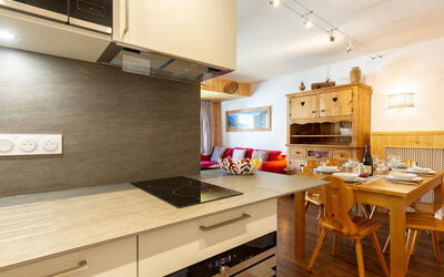 Accommodation:&nbsp;Grand Roc (Val Claret) 392.1