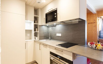 Accommodation:&nbsp;Grand Roc (Val Claret) 392.1