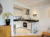 Accommodation:&nbsp;Loch Tay 101.3
