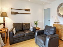 Accommodation:&nbsp;Loch Tay 101.3