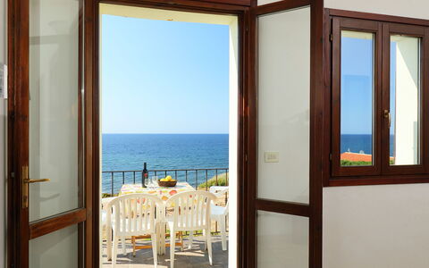 Valledoria 735: Water, Daytime, Property, Sky, Building, Azure, Door, Shade, Wood