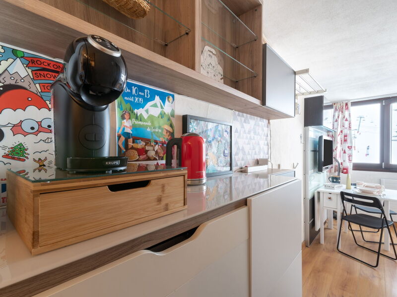 Accommodation:&nbsp;Palafour (Le Lac) 402.6