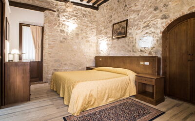 Accommodation:&nbsp;Apartment 101