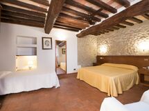 Accommodation:&nbsp;Aparment 105