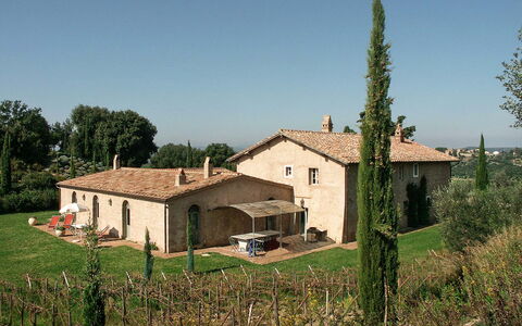 Lavacchio 18: Sky, Plant, Building, Window, Tree, House, Natural Landscape, Land Lot, Grass, Cottage