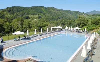 Partigliano: Swimming Pool, Property, Resort, Leisure, Building, Resort Town, Vacation, House, Villa, Estate