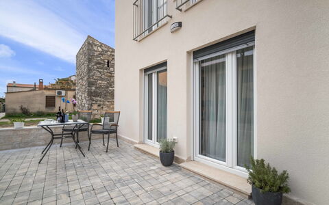 Dario: Property, Building, House, Real Estate, Architecture, Home, Wall, Room, Facade, Residential Area