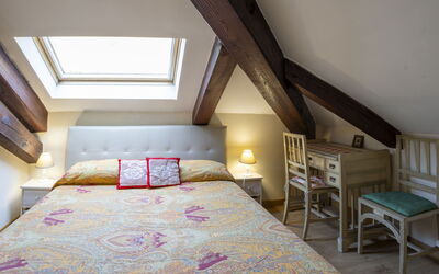 Accommodation:&nbsp;13 100.2