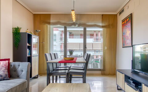 Marina Raset: Table, Furniture, Property, Window, Green, Chair, Wood, Interior Design, Cabinetry, Couch