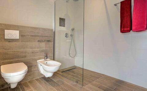 Races: Property, Plumbing Fixture, Tap, Building, White, Product, Bathroom, Purple, Wood