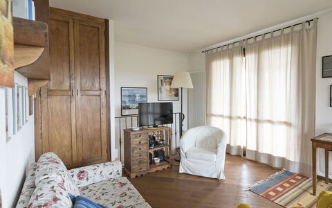 Villa la Vena: Room, Furniture, Property, Bed, Bedroom, Interior Design, Building, Bed Sheet, Bed Frame, Floor