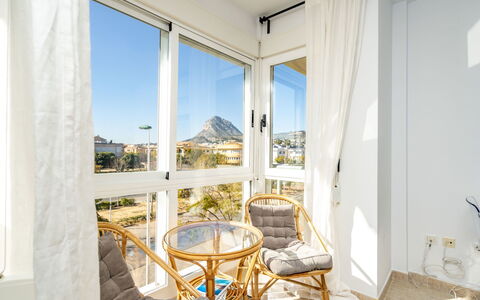 Montanar Luz: Property, Furniture, Building, Shade, Wood, Interior Design, Comfort, Window, Curtain