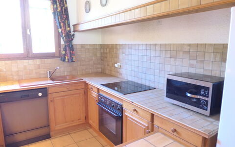 Orée des Greens: Property, Room, Tile, Cabinetry, Kitchen, Furniture, Countertop, Building, House, Interior Design