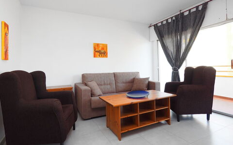 Accommodation:&nbsp;Roses Holiday Center 940.2