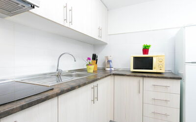 Accommodation:&nbsp;Roses Holiday Center 940.2