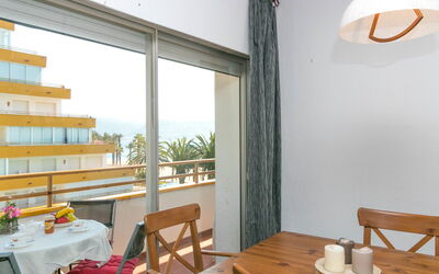 Accommodation:&nbsp;Roses Holiday Center 940.2
