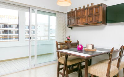Accommodation:&nbsp;Roses Holiday Center 940.19