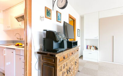 Accommodation:&nbsp;Roses Holiday Center 940.20