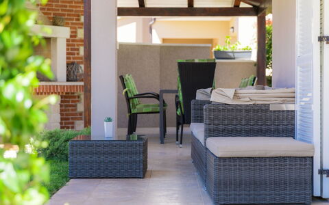 Villa Valentina: Property, Furniture, Building, Room, Floor, Interior Design, Real Estate, Porch, Home, Balcony